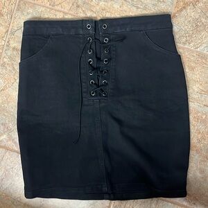 Forever 21 black skirt